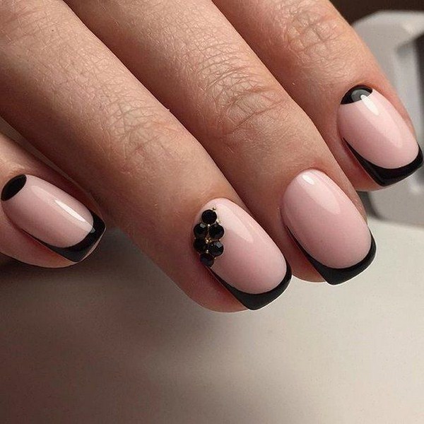 Piękny francuski manicure 2024-2025: zdjęcia, aktualności