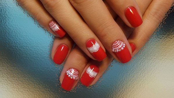 Manicure merah yang indah 2024-2025 - gambar, idea-idea manicure merah