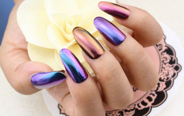 Manicure cermin yang menggembirakan 2024-2025: gambar, idea manicure cermin