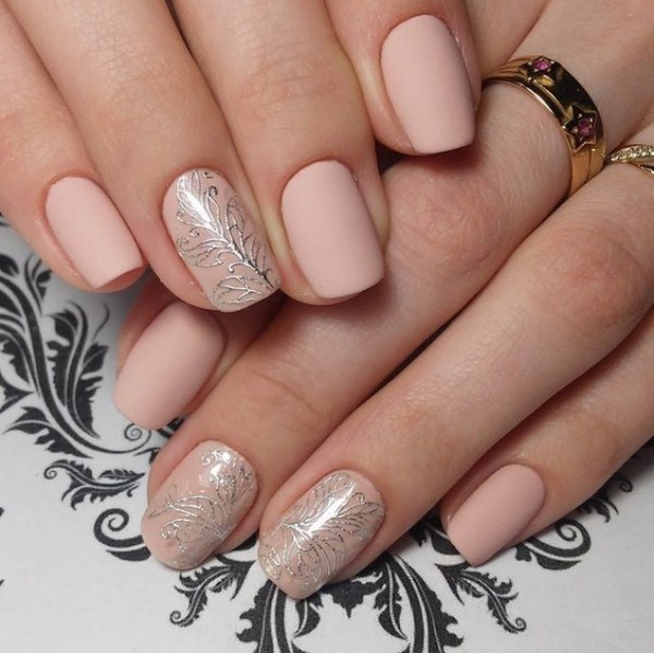 Piękny nagi manicure: zdjęcia, wiadomości, pomysły nagiego manicure