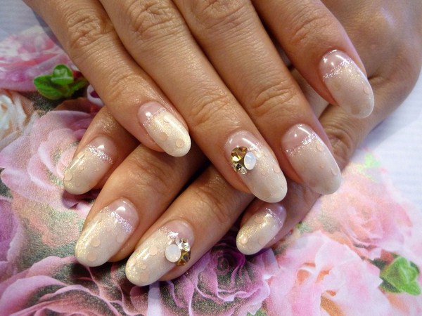 Piękny nagi manicure: zdjęcia, wiadomości, pomysły nagiego manicure