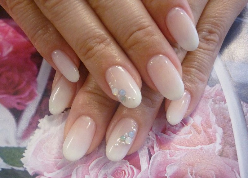 Piękny nagi manicure: zdjęcia, wiadomości, pomysły nagiego manicure