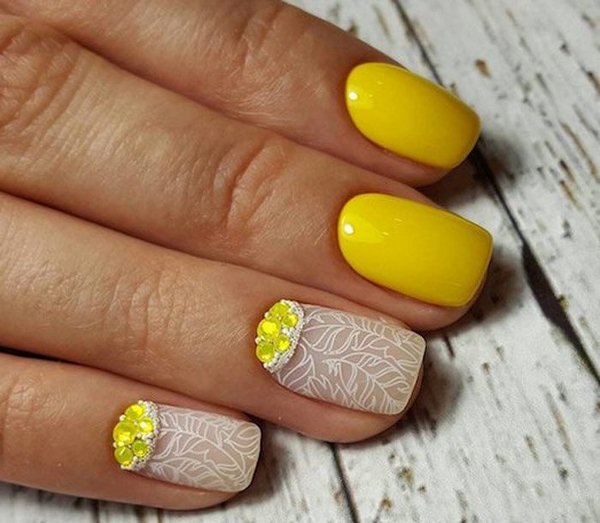 Manicure kuning asli 2024-2025 dalam gaya yang berbeza: perkara baru, idea, trend