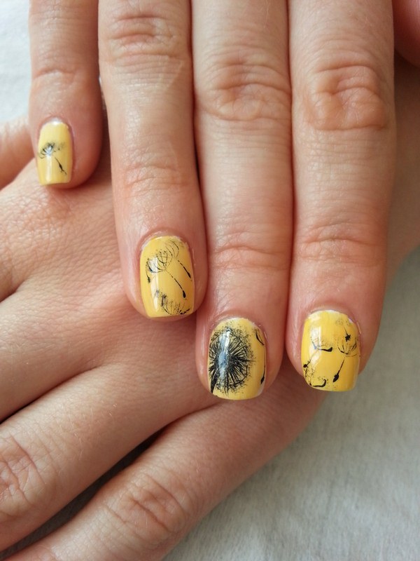 Manicure kuning asli 2024-2025 dalam gaya yang berbeza: perkara baru, idea, trend