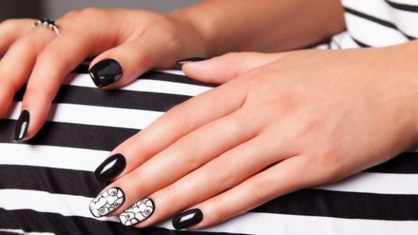 Manicure hitam dan putih yang indah 2024-2025: idea terbaik dalam reka bentuk kuku hitam dan putih dalam gaya yang berbeza