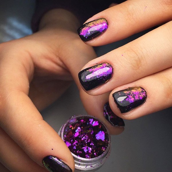 Manicure ungu yang lazat 2024-2025: idea, produk baru, trend - foto