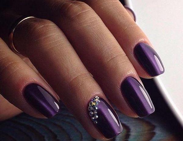 Manicure ungu yang lazat 2024-2025: idea, produk baru, trend - foto