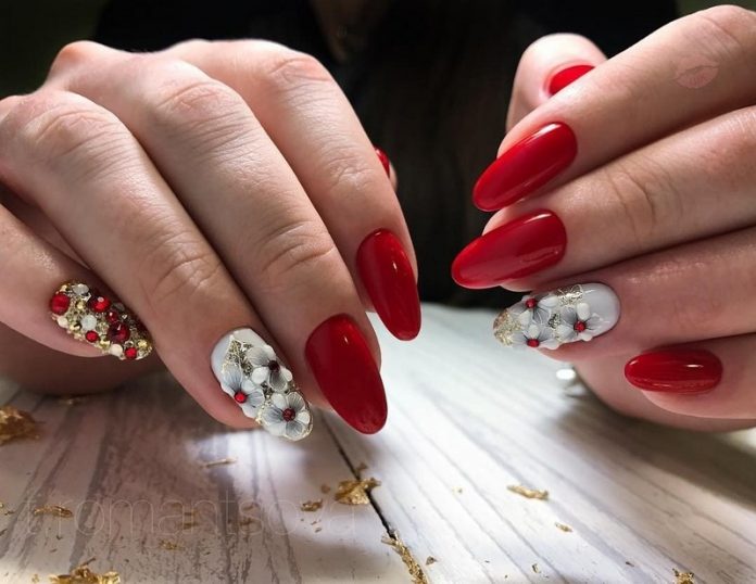 Manicure merah yang indah 2024-2025 - gambar, idea-idea manicure merah