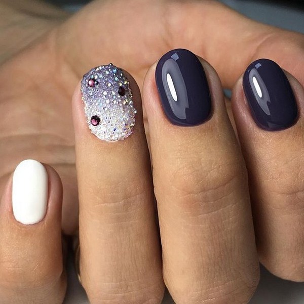 Trend manicure untuk kuku yang sangat kecil 2024-2025: berita fesyen dan trend reka bentuk