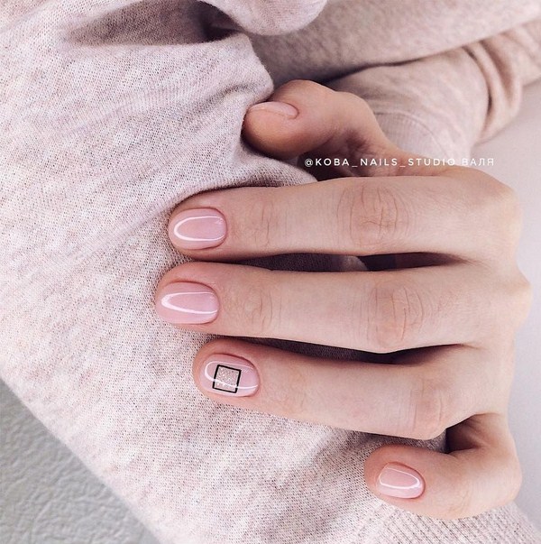 Trend manicure untuk kuku yang sangat kecil 2024-2025: berita fesyen dan trend reka bentuk