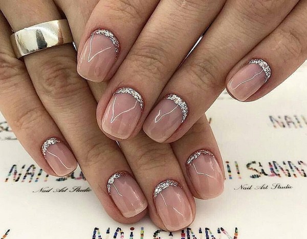 Trend manicure untuk kuku yang sangat kecil 2024-2025: berita fesyen dan trend reka bentuk