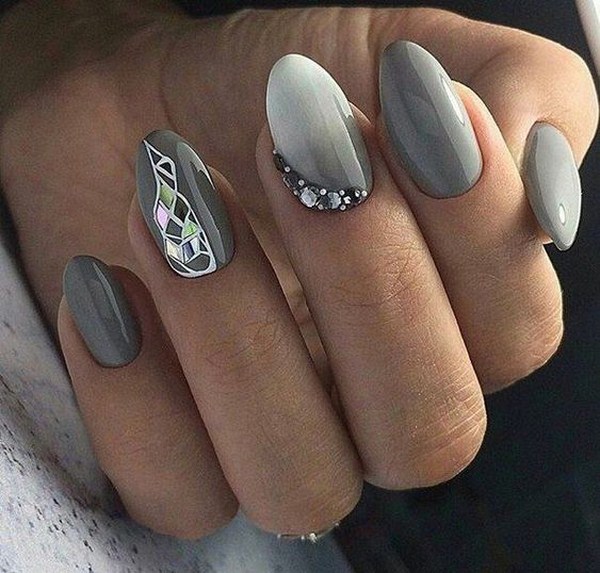 Manicure paling bergaya dengan rhinestones: idea hebat dan gambar berwarna musim 2024-2025