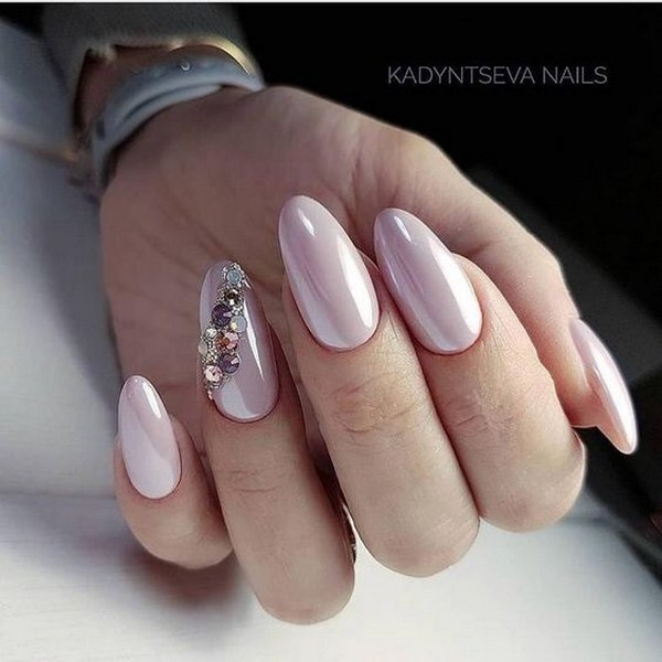 Manicure paling bergaya dengan rhinestones: idea hebat dan gambar berwarna musim 2024-2025