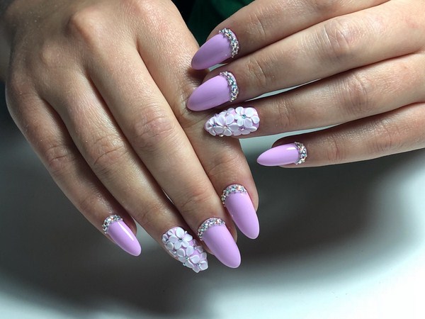 Manicure paling bergaya dengan rhinestones: idea hebat dan gambar berwarna musim 2024-2025