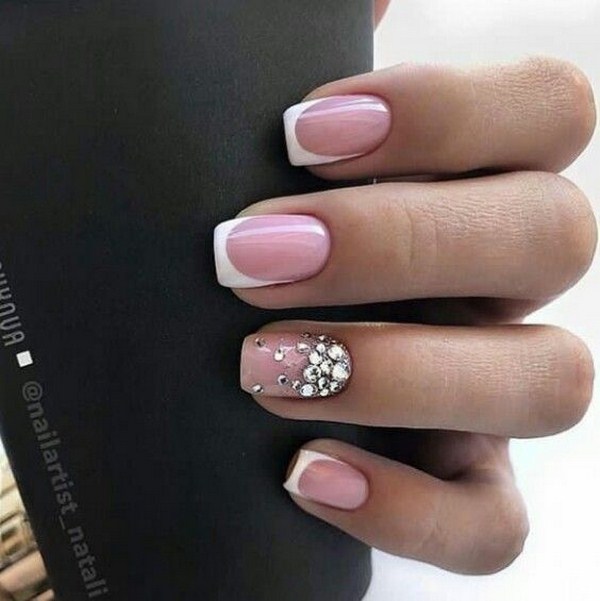 Manicure paling bergaya dengan rhinestones: idea hebat dan gambar berwarna musim 2024-2025