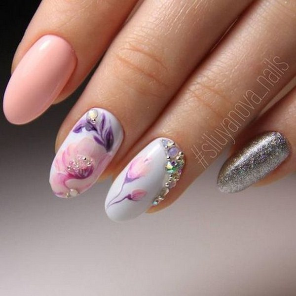 Manicure paling bergaya dengan rhinestones: idea hebat dan gambar berwarna musim 2024-2025