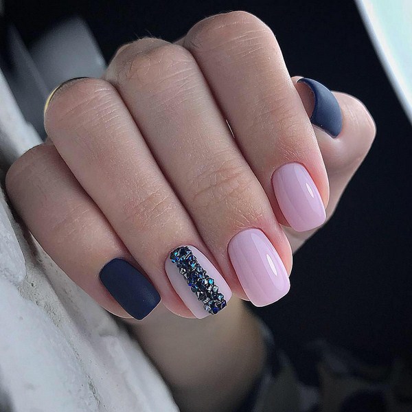 Manicure paling bergaya dengan rhinestones: idea hebat dan gambar berwarna musim 2024-2025