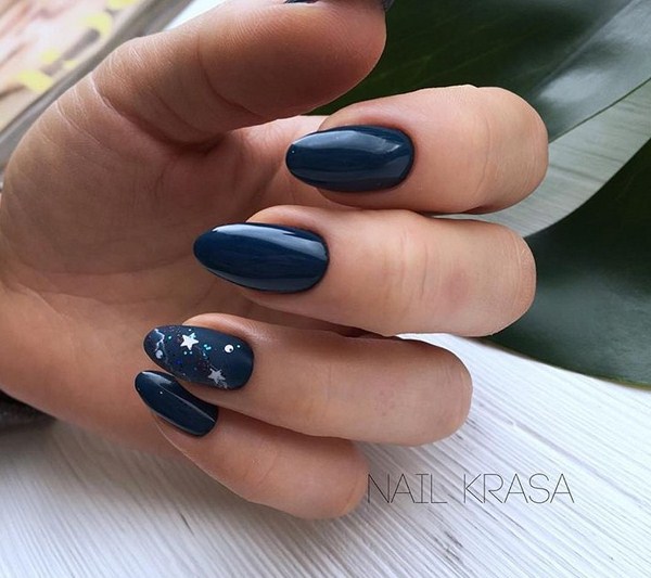 Manicure paling bergaya dengan rhinestones: idea hebat dan gambar berwarna musim 2024-2025