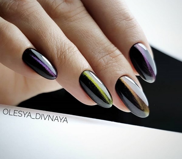 Modny ciemny manicure 2024-2025 - najlepsze trendy na zdjęciu