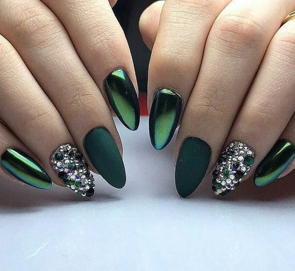 Manicure cermin yang menggembirakan 2024-2025: gambar, idea manicure cermin