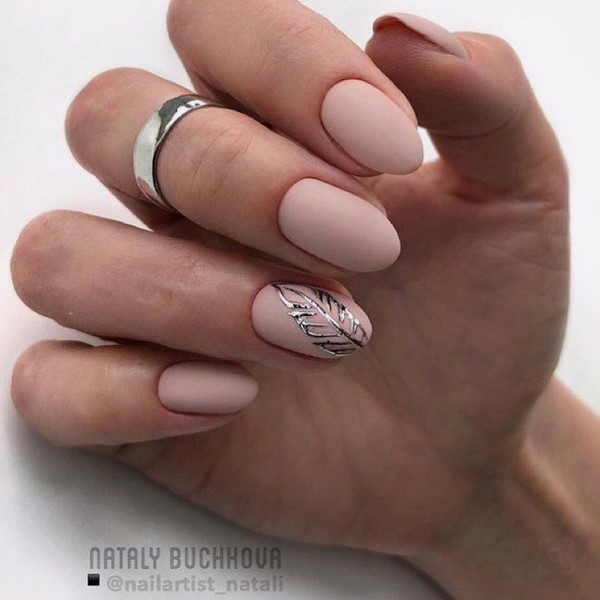 50 odcieni beżu ... - nowe trendy manicure beżowego 2024-2025 na każdy gust