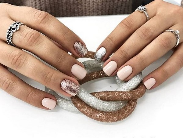 50 odcieni beżu ... - nowe trendy manicure beżowego 2024-2025 na każdy gust