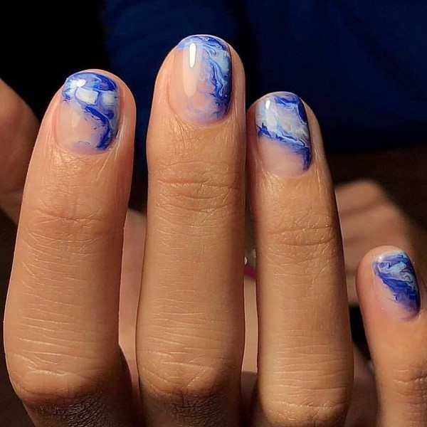 Manicure cantik untuk kuku pendek 2024-2025: idea-idea gambar manicure untuk kuku pendek