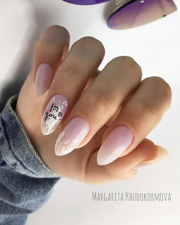 Modne pomysły na neutralny manicure 2024-2025: najnowsze wiadomości i najlepsze zdjęcia