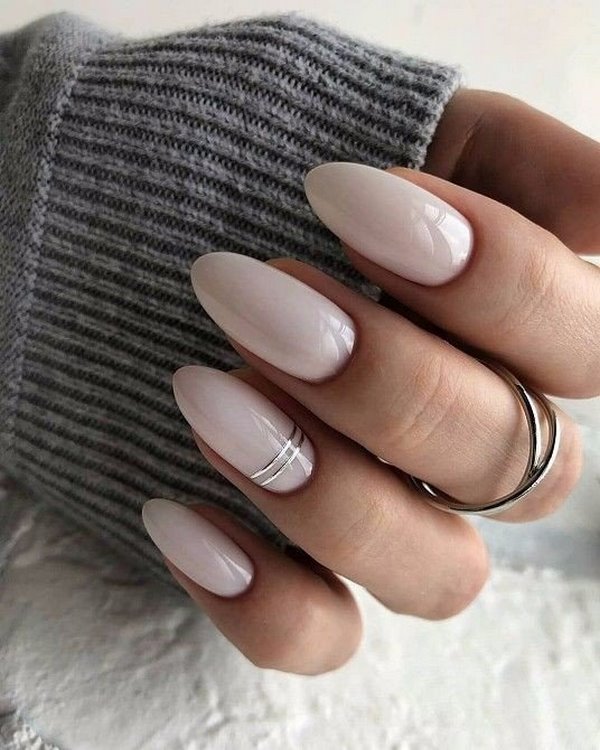 Modne pomysły na neutralny manicure 2024-2025: najnowsze wiadomości i najlepsze zdjęcia