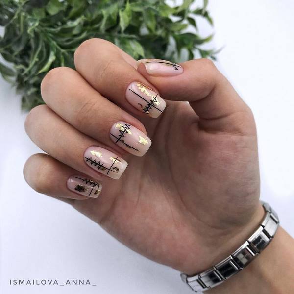 Manicure yang mengagumkan dengan kerajang 2024-2025 - barangan dan gaya baru fesyen