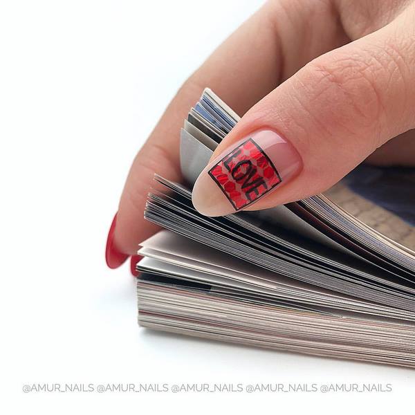 Manicure yang mengagumkan dengan kerajang 2024-2025 - barangan dan gaya baru fesyen