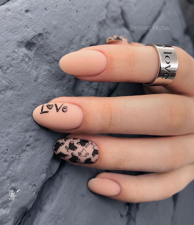 Idea manicure untuk Hari Valentine 2024: novel cantik foto yang indah