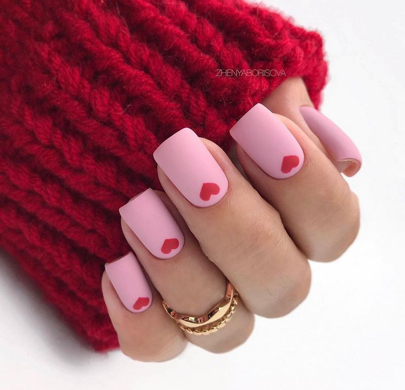 Idea manicure untuk Hari Valentine 2024: novel cantik foto yang indah