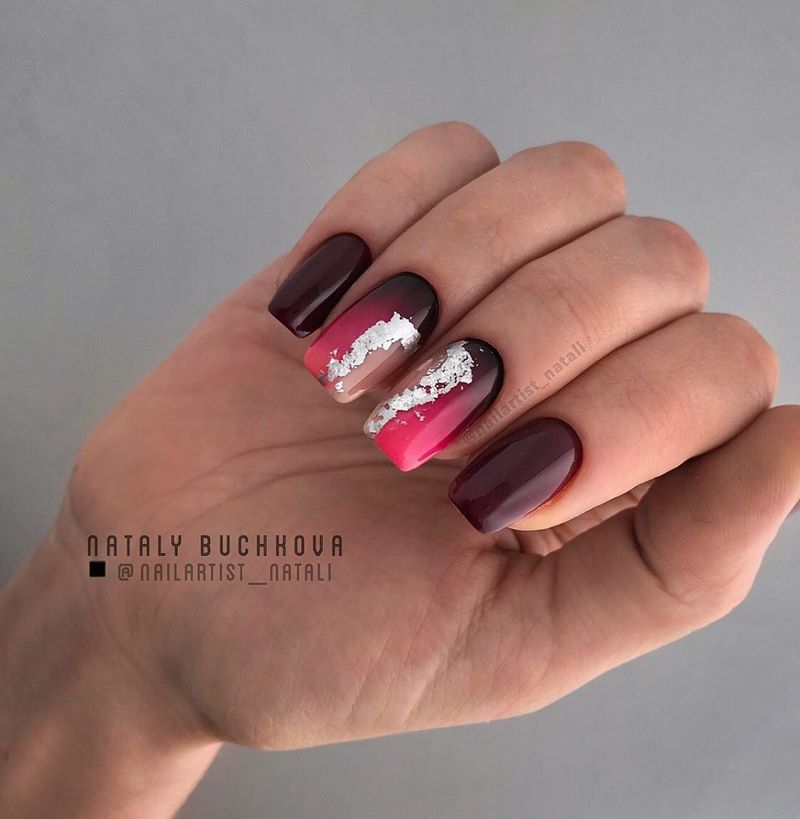 Manicure burgundy menawan 2024-2025 dalam teknik dan gaya baru