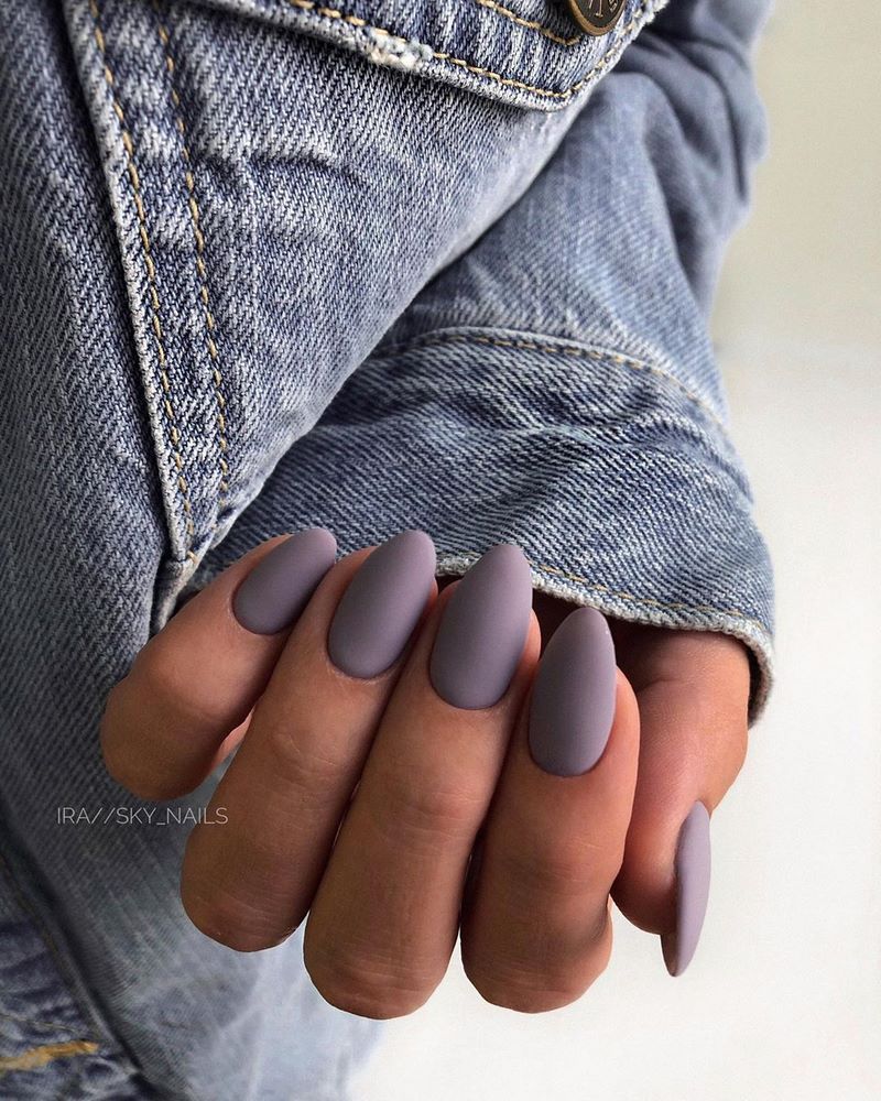 Manicure matte bergaya 2024-2025: foto, berita, idea-idea manicure matte