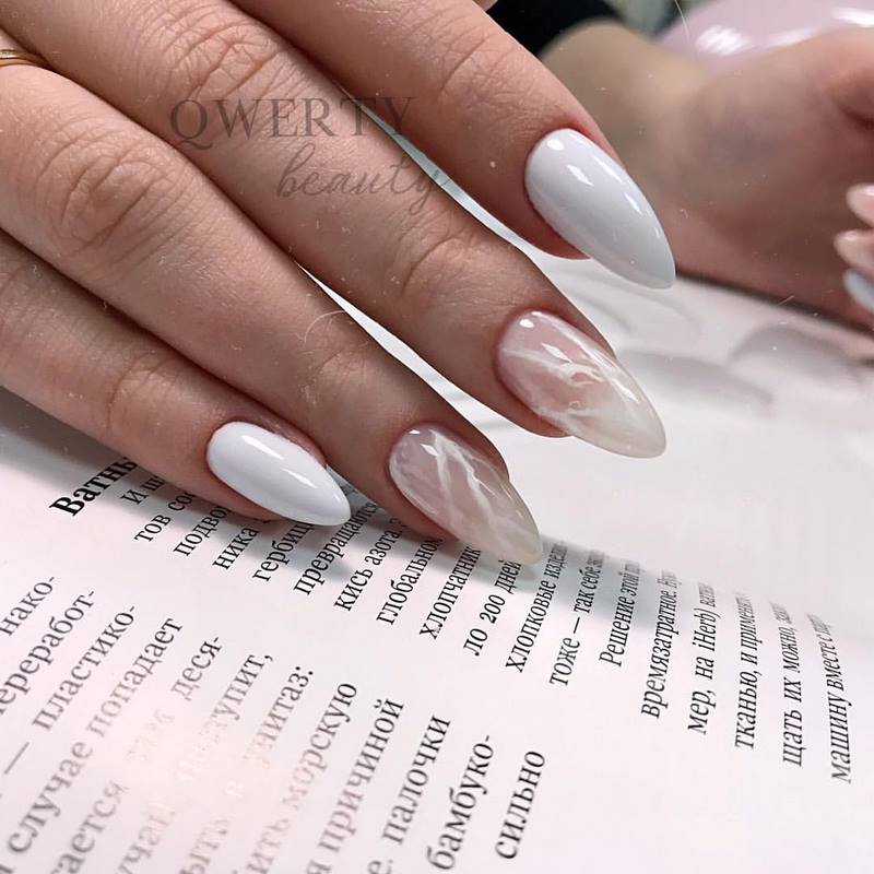 Kreatywne pomysły na marmurowy manicure 2024-2025: nowości w projektowaniu