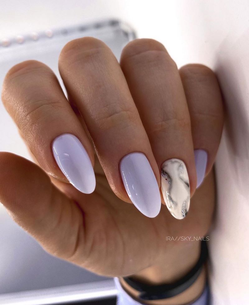 Kreatywne pomysły na marmurowy manicure 2024-2025: nowości w projektowaniu