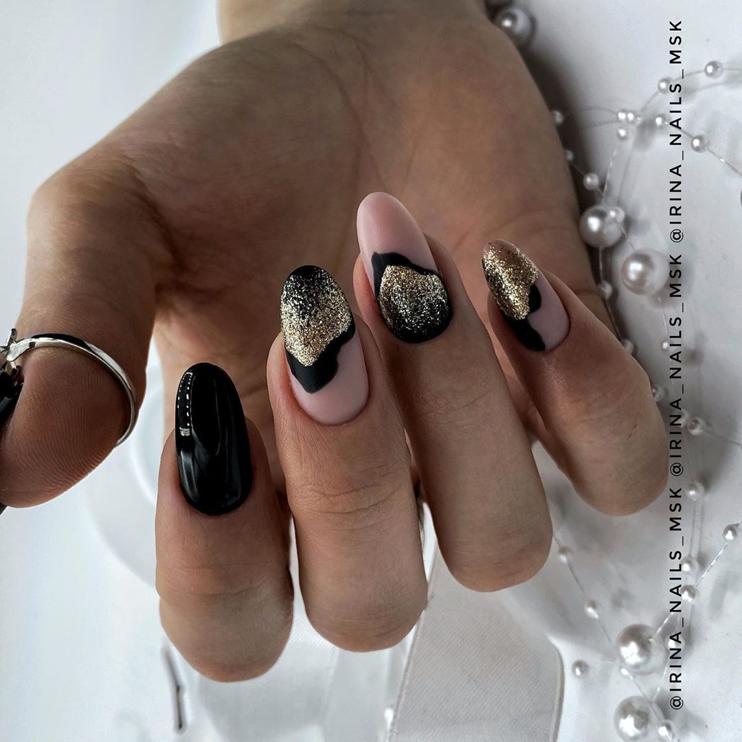 Trend manicure yang paling indah di musim 2024-2025: produk baru terbaik, idea terbaik dalam foto