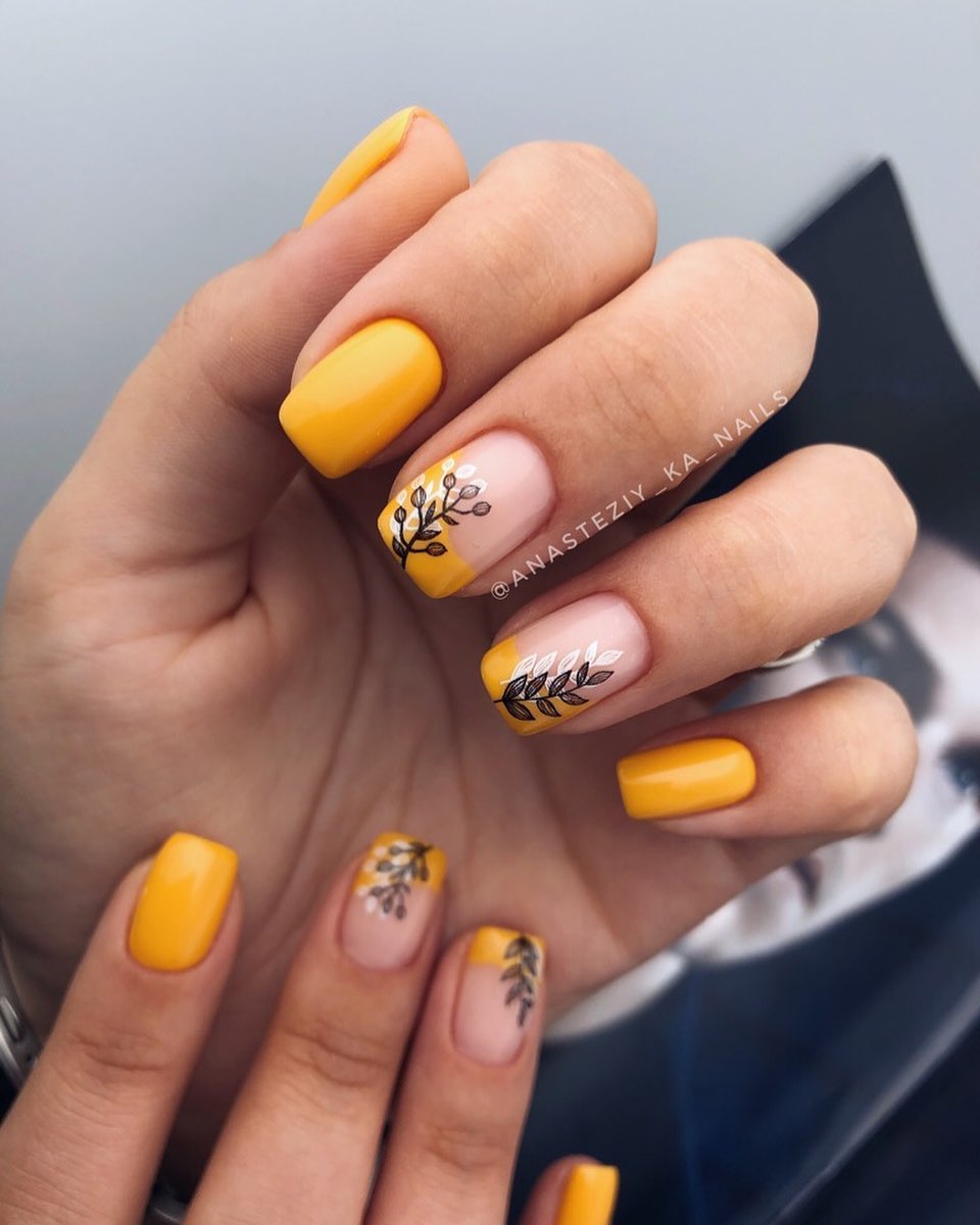 Trend manicure yang paling indah di musim 2024-2025: produk baru terbaik, idea terbaik dalam foto