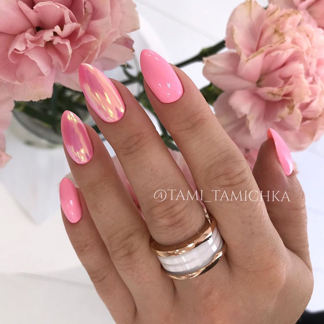 Trend manicure yang paling indah di musim 2024-2025: produk baru terbaik, idea terbaik dalam foto