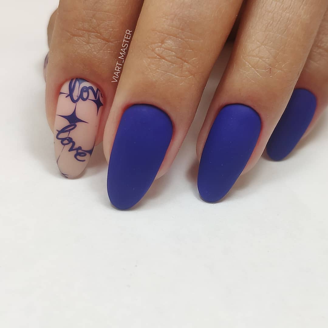 Manicure biru bergaya 2024-2025: idea, berita, trend - foto