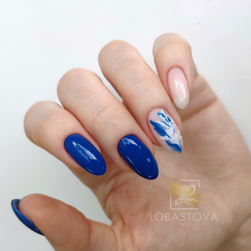 Manicure biru bergaya 2024-2025: idea, berita, trend - foto