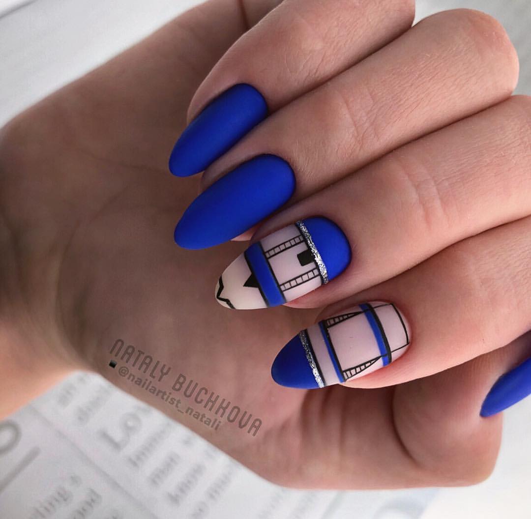 Manicure biru bergaya 2024-2025: idea, berita, trend - foto