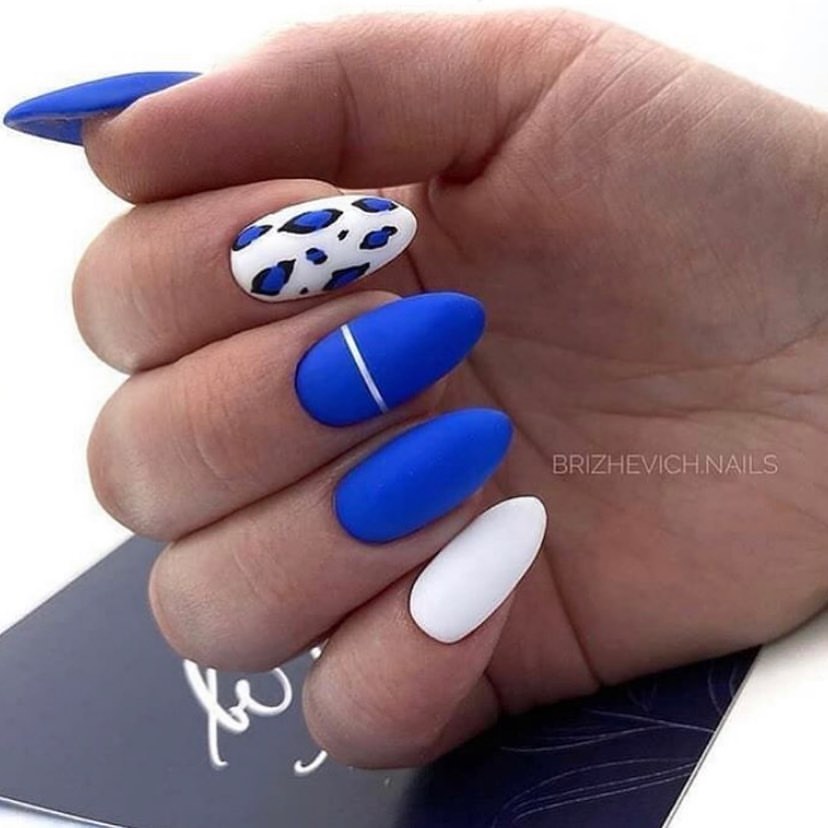 Manicure biru bergaya 2024-2025: idea, berita, trend - foto