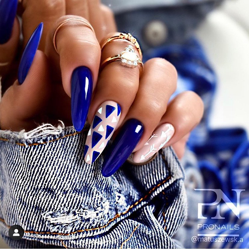 Manicure biru bergaya 2024-2025: idea, berita, trend - foto