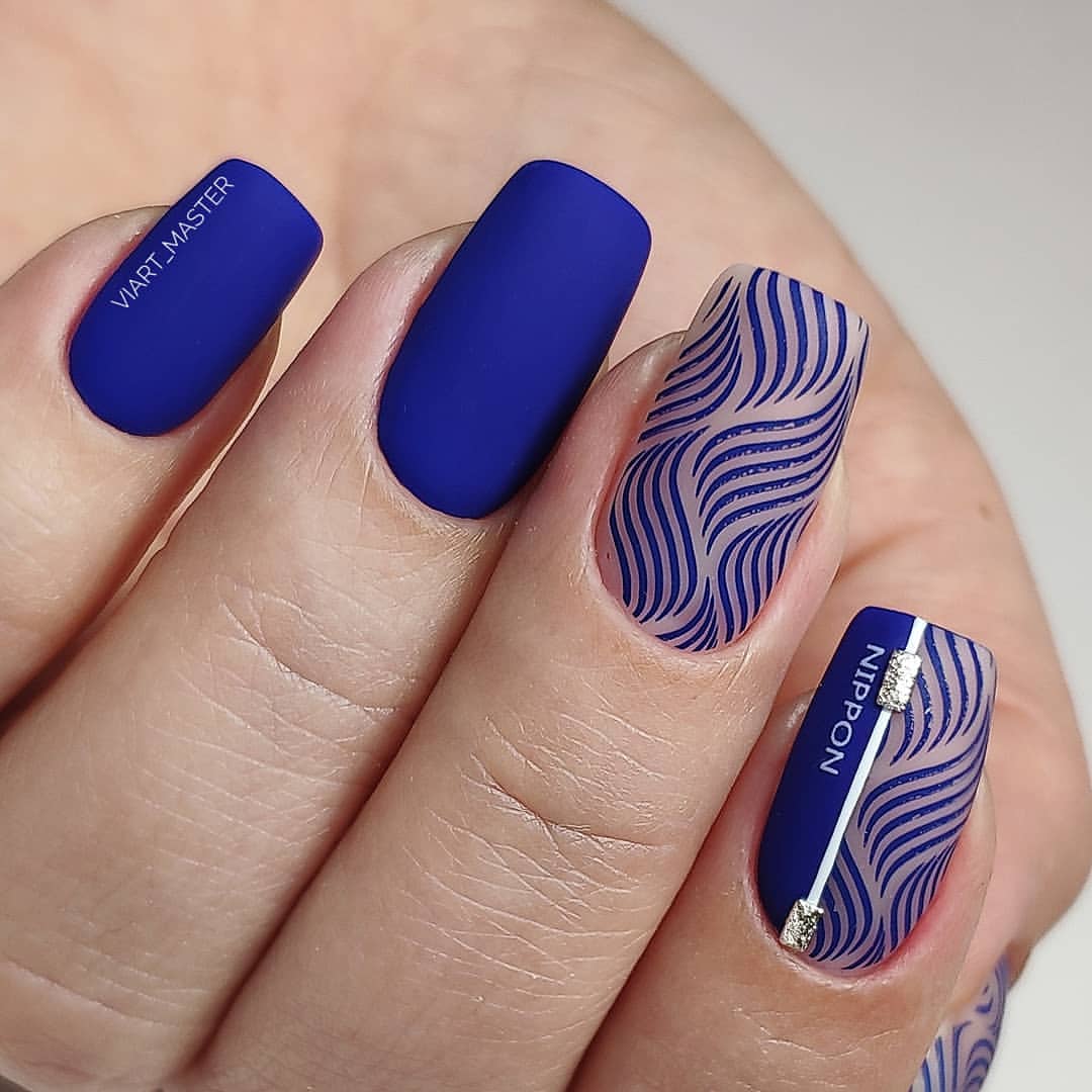 Manicure biru bergaya 2024-2025: idea, berita, trend - foto